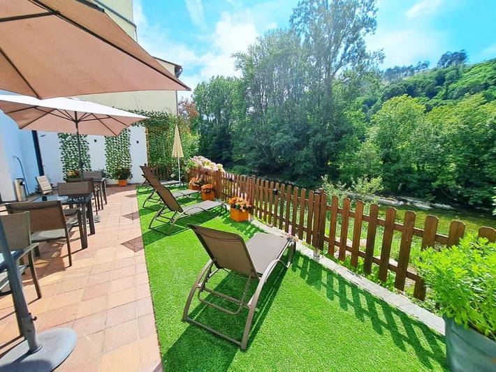 Hotel para 2 personas, con terraza y jacuzzi en Comarca de Oriente - 2