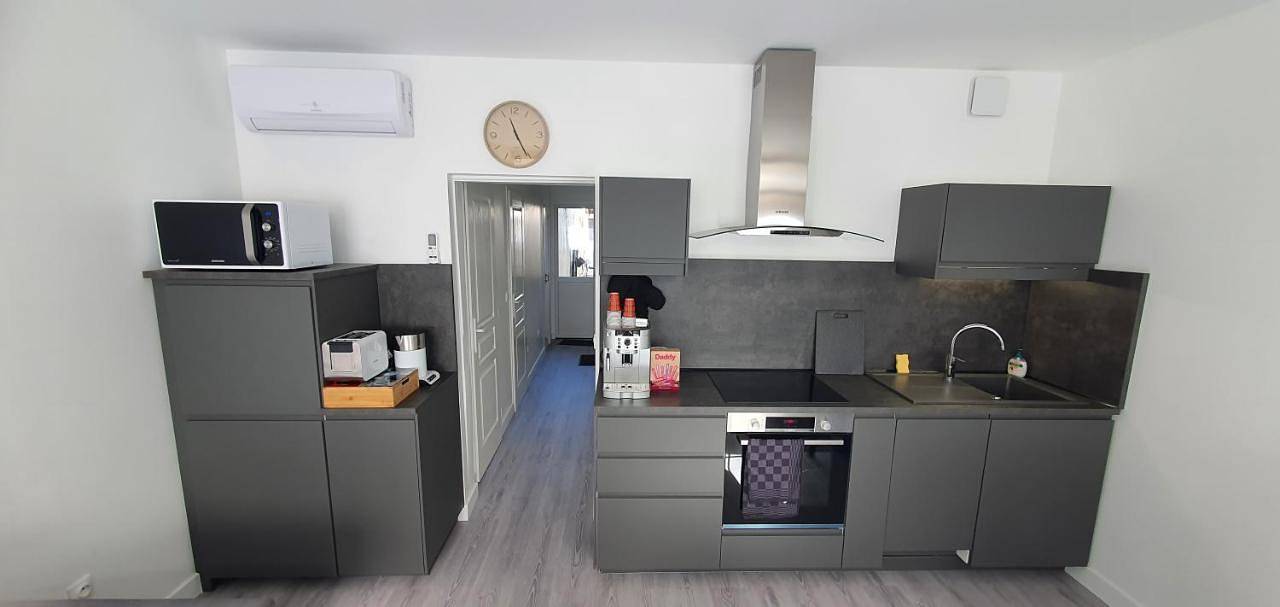 Appartement entier, One-Bedroom Apartment in Saint-Jean-de-Losne, Région de Beaune
