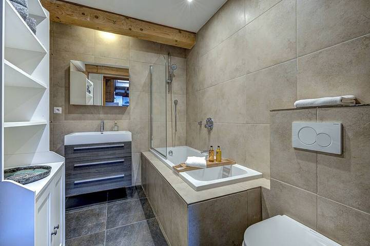 Gîte pour 6 personnes, avec jardin ainsi que sauna et jacuzzi dans Les Bossons - 3