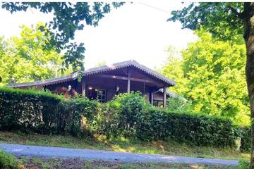 Maison de campagne pour 5 personnes, avec balcon et jardin à Saint-Martin-du-Puy