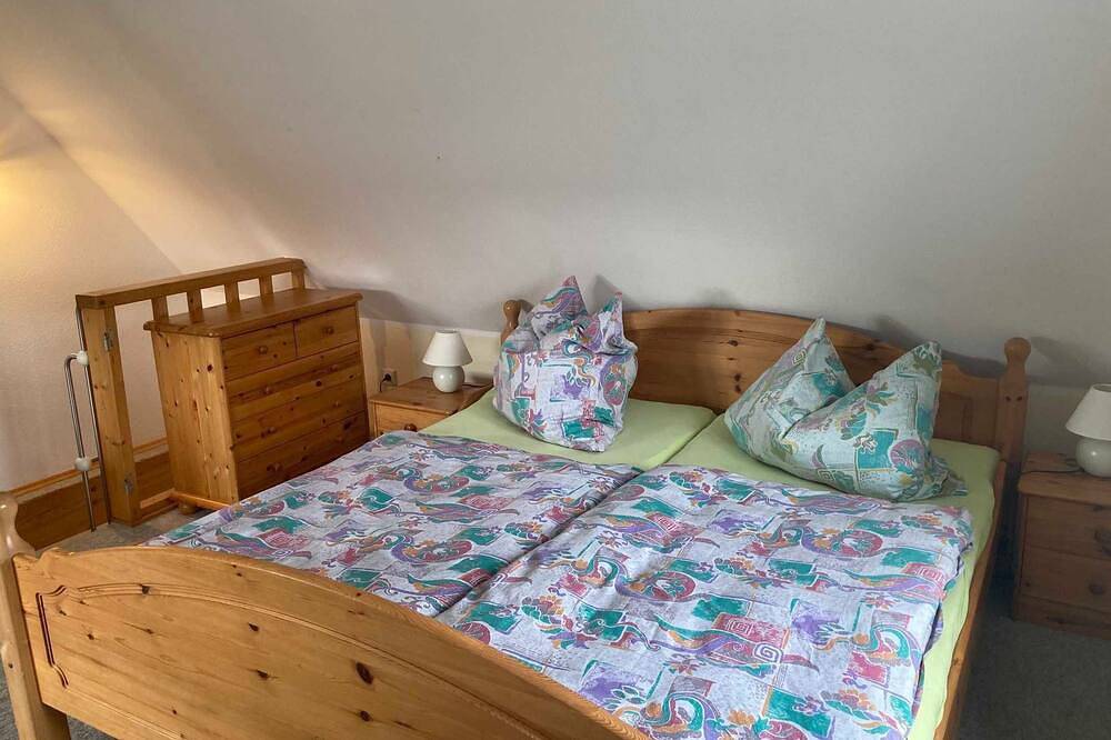 Ganze Wohnung, Ferienwohnung 1 ost - Ferienhaus Butje in Hiddensee, Ostseeinseln