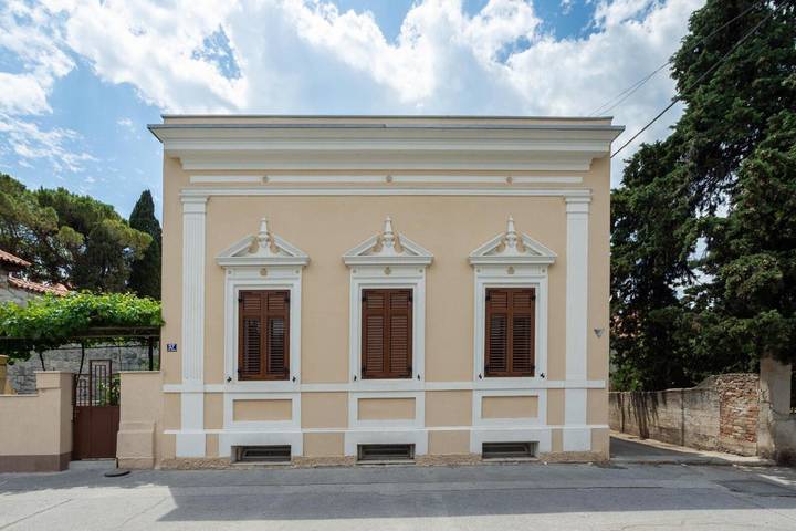 Villa pour 5 personnes, avec jardin ainsi que jacuzzi et piscine à Split - 2