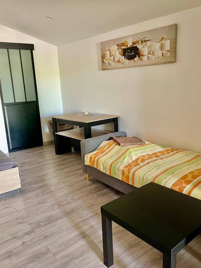 Gîte pour 3 personnes, avec jacuzzi et jardin à Saint-Didier - 2