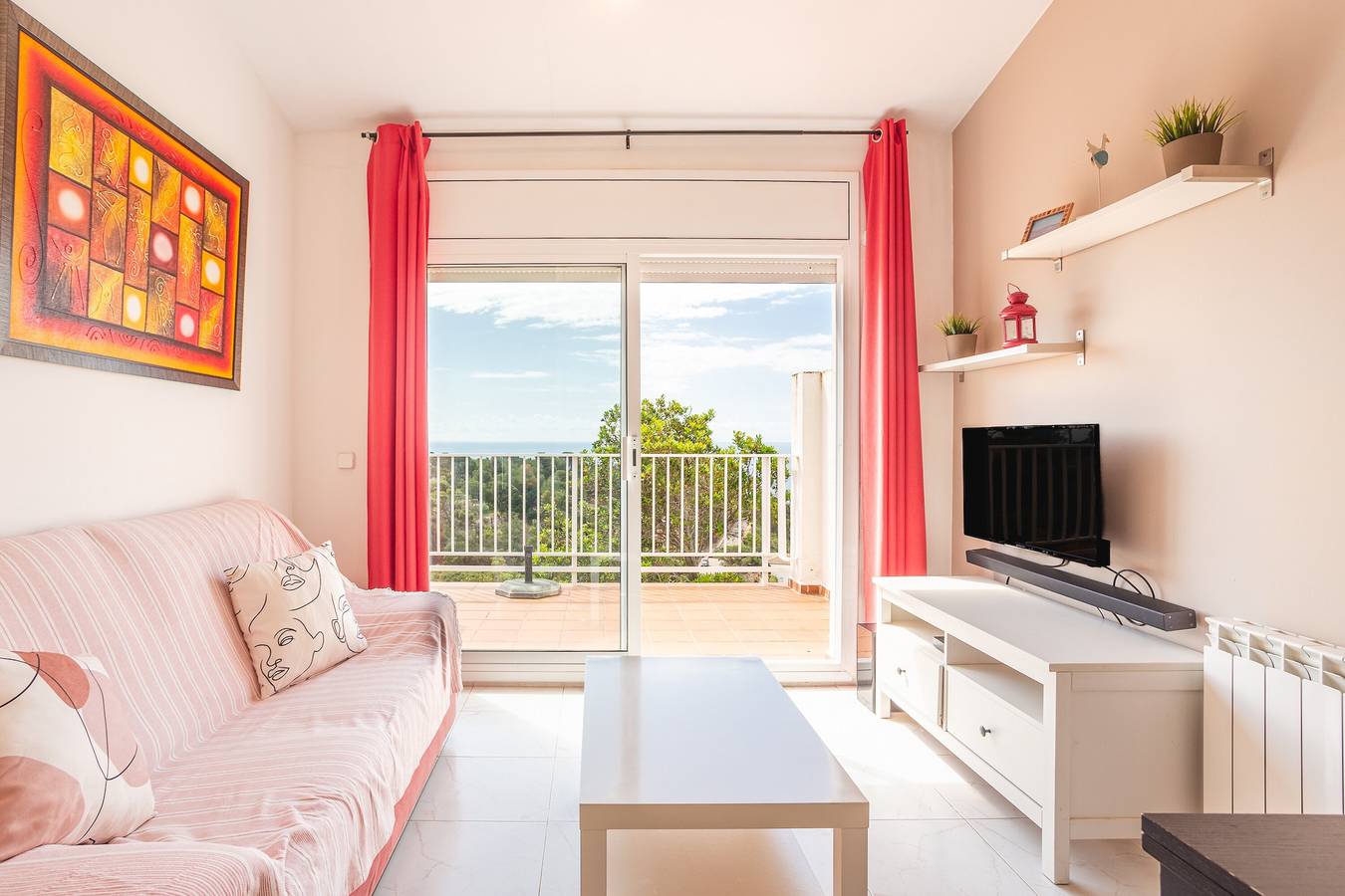 Casa de vacaciones 'Casa Karen' con vistas al mar, terraza privada y Wi-Fi in Santa Maria de Llorell, Tossa de Mar