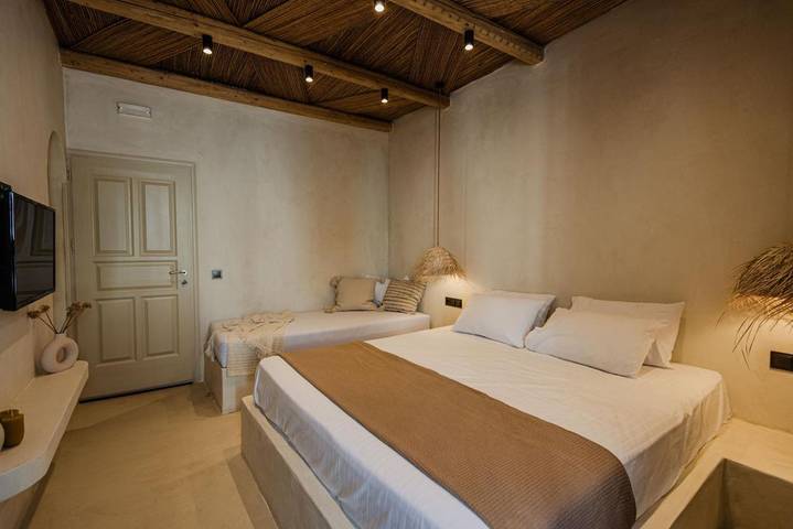Hôtel pour 3 personnes, avec Balcon ainsi que Terrasse et Jardin