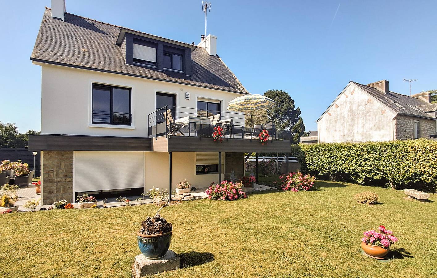 Apartamento vacacional entero, Encantador apartamento de 2 dormitorios con jardín cerca del centro de Névez y de la zona de restaurantes in Névez, Region de Quimper