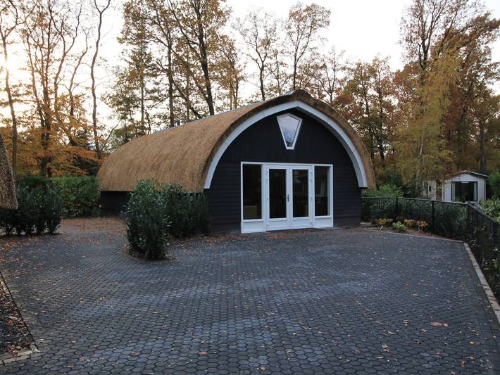 Vakantiehuis voor 16 personen, met zwembad en terras, kindvriendelijk in De Bult