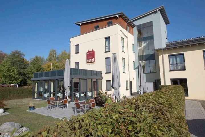 Hotel für 2 Personen, mit Terrasse und Garten in Crailsheim