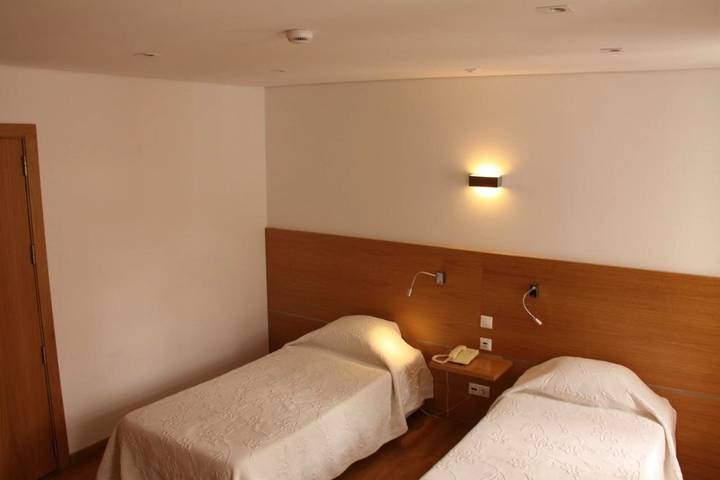 Hôtel pour 2 personnes, avec vue à Angra do Heroísmo - 4