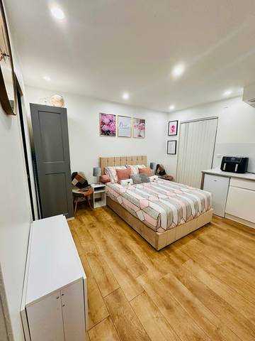 Gîte pour 2 personnes, avec terrasse à Montévrain