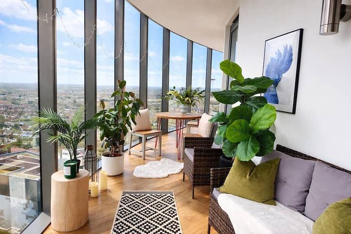 Apartment for 5 people, with balcony in Hounslow