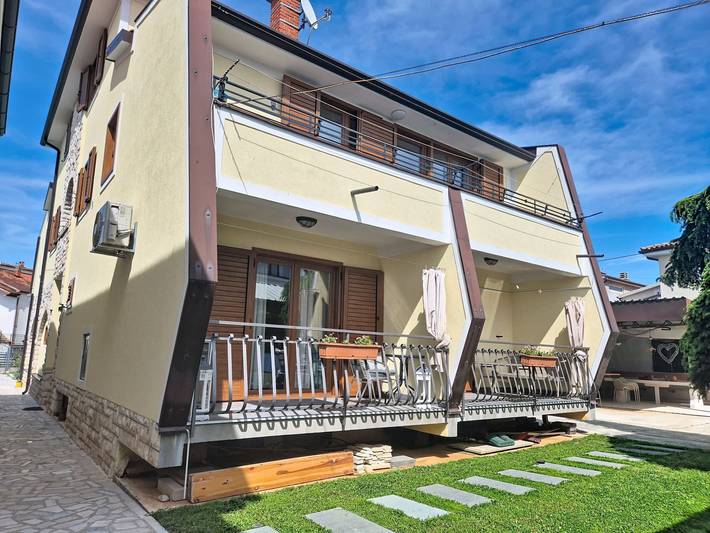 Ferienwohnung für 4 Personen, mit Garten und Terrasse