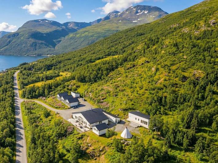 Ferienhaus für 2 Personen, mit Terrasse und Sauna sowie Whirlpool in Skjervøy