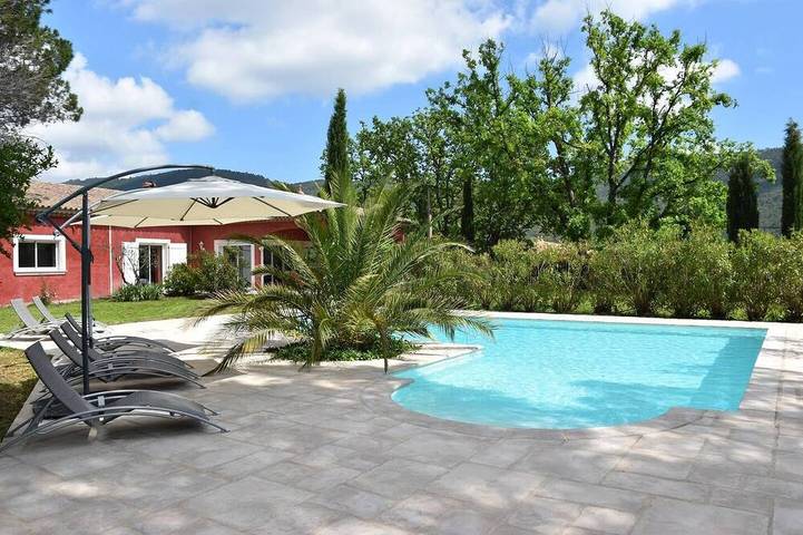 Villa pour 8 personnes, avec jardin - 1