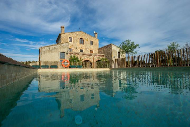 Gîte pour 5 personnes, avec jardin ainsi que terrasse et piscine, animaux acceptés - 1