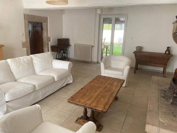 Location de vacances pour 6 personnes, avec terrasse dans La Chapelle-de-Guinchay - 4