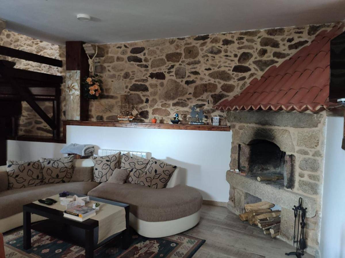 Three-Bedroom House in Padrón, Provincia de La Coruña