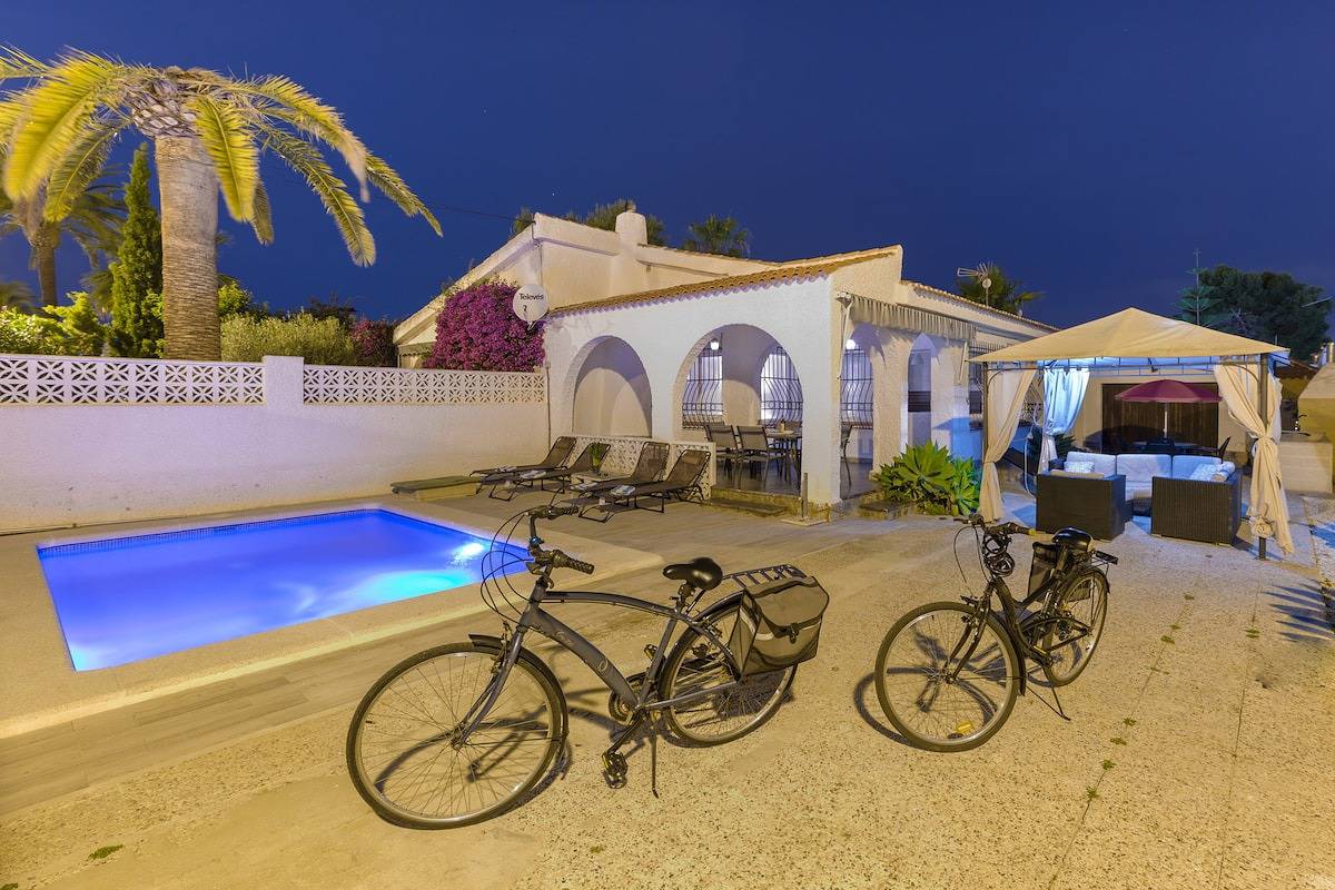 Villa voor 10 personen met tuin in Las Calas, Torrevieja