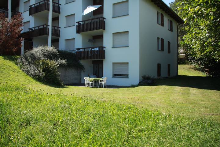 Ganze Ferienwohnung, Casa Cappalutta - 2.5 Zimmerwohnung mit direktem Gartenzugang in Flims-Dorf, Flims