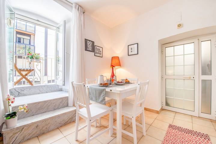 Ganze Wohnung, GuestHost - Stazione Centrale & Università Lovely Apartment in Bari, Bari Provinz