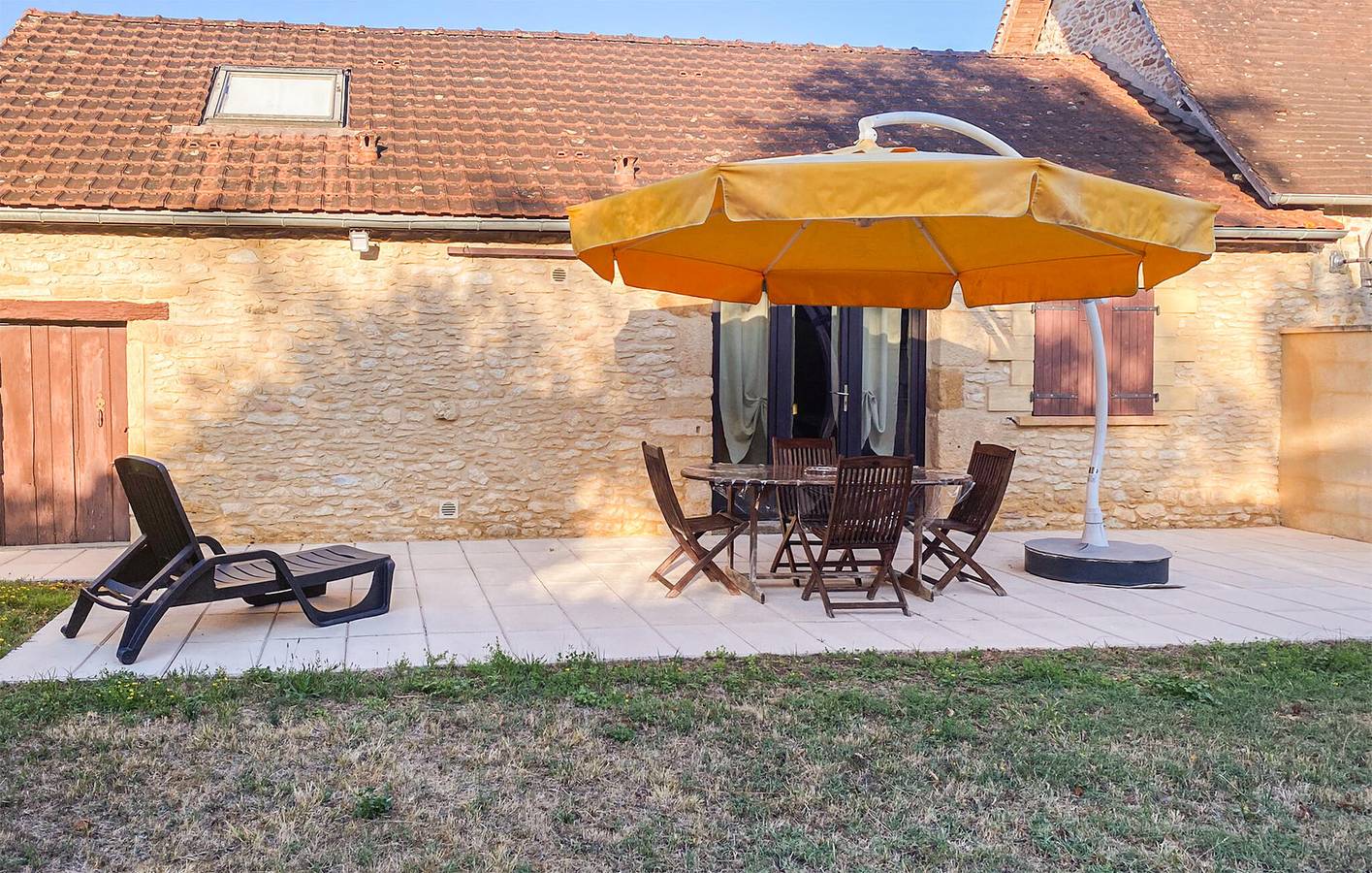 Gemütliche 95qm Wohnung mit Pool in der Nähe des Flusses La Vézère in Montignac, Périgord Noir