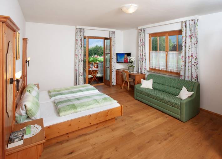 Ganze Ferienwohnung, Appartement/Fewo, Dusche und Bad, Wc, 2 Schlafräum in Golling an der Salzach, Tennengau