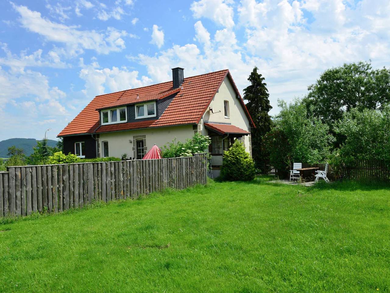 Ganze Wohnung, Ferienwohnung für 10 Personen mit Garten in Diemelsee, die Mittelgebirge