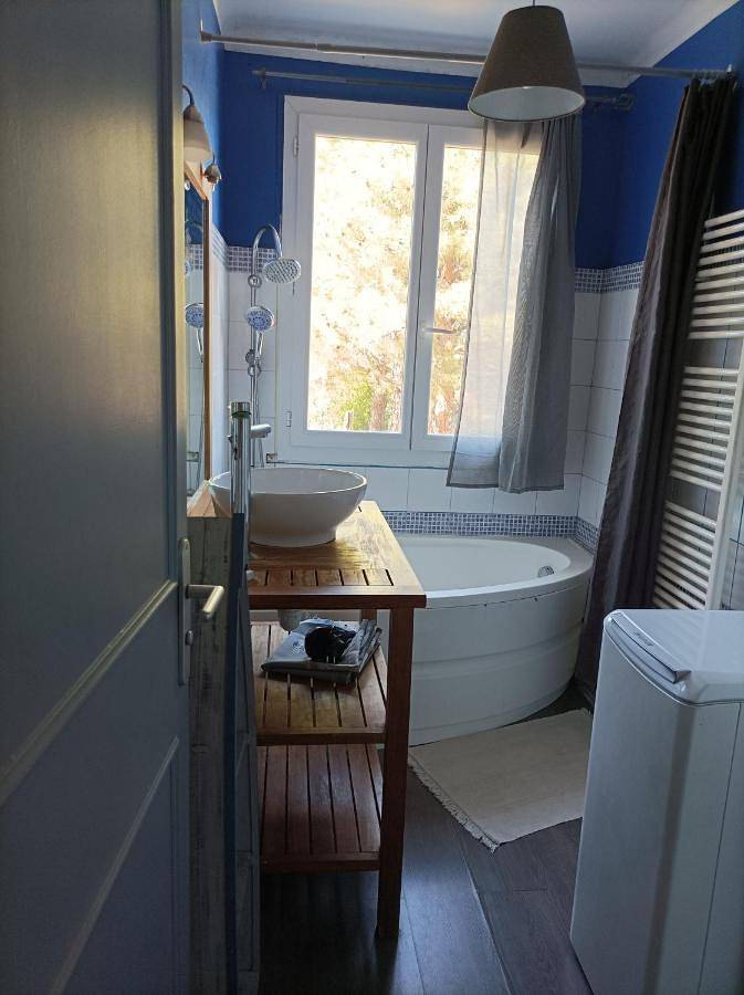 Chambre d’hôte pour 4 personnes, avec piscine et vue ainsi que terrasse et jardin à Piolenc - 4