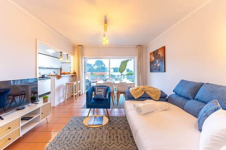 Gîte pour 5 personnes, avec Vue sur l’océan et Jardin dans Darque
