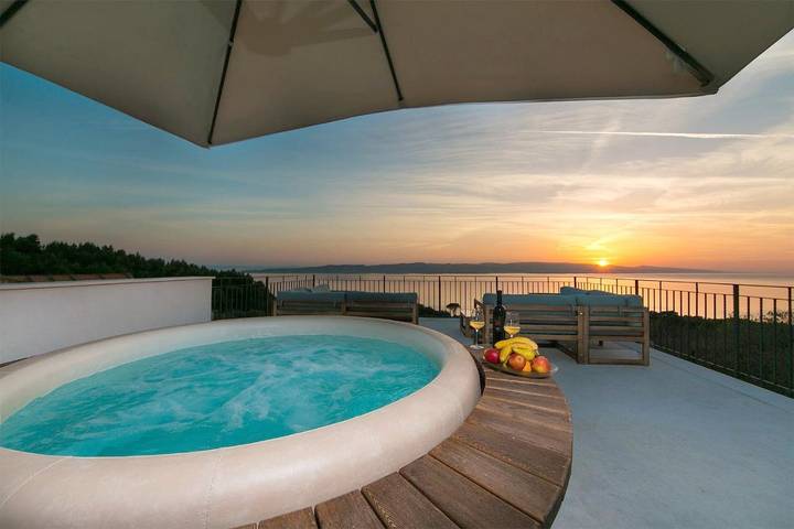 Ferienwohnung für 3 Personen, mit Garten und Whirlpool in Brela - 3