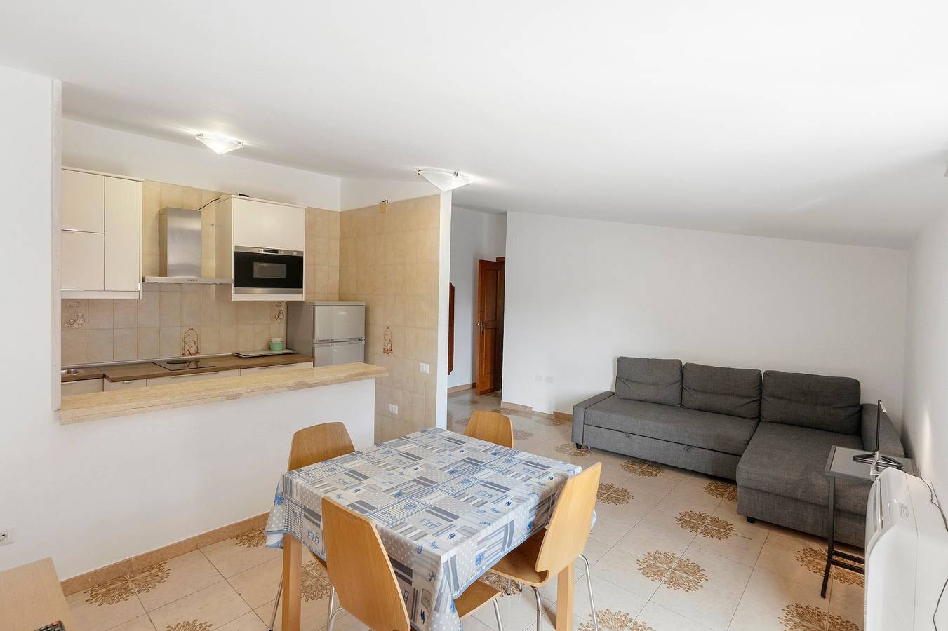 Appartement entier, Appartement 'Ce Tour - Casa Cetara Centro 1' avec Terrasse Privée, Wi-Fi et Climatisation in Cetara, Côte Amalfitaine