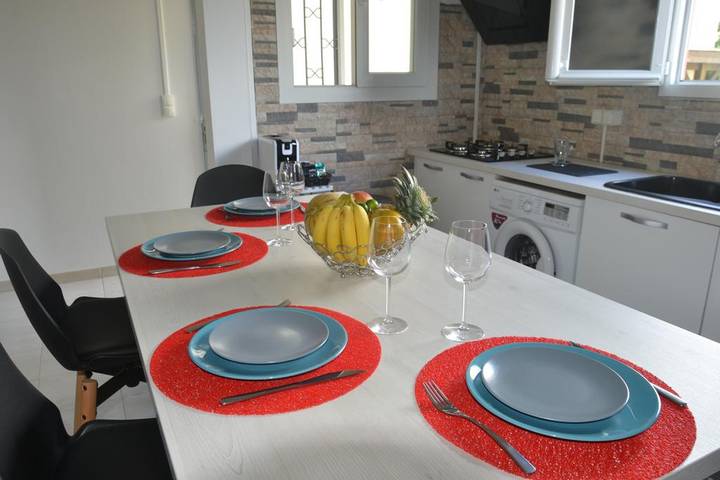 Location de vacances pour 6 personnes, avec balcon et jardin à Rivière-Salée - 4