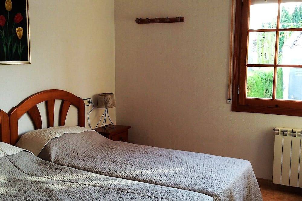 Schöne Villa, Wifi, Klimaanlage, privater Pool nicht zu übersehen, 8 Personen in Les Tres Cales, Terres de l'Ebre