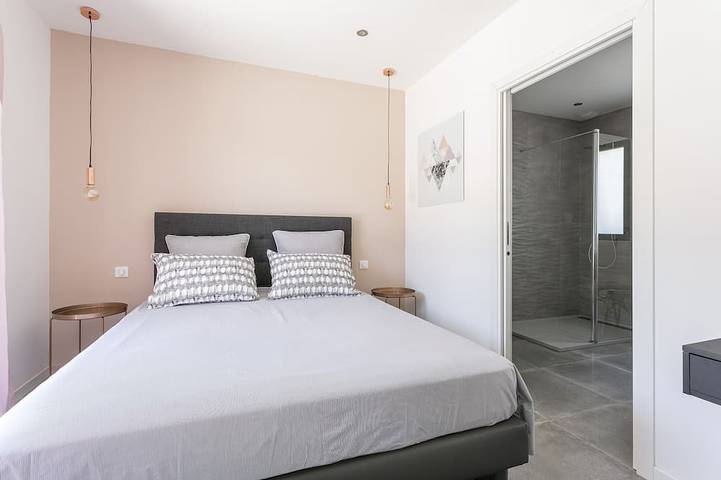 New contemporary villa with private pool 400 M from the sea in Cap d'Agde, Agde