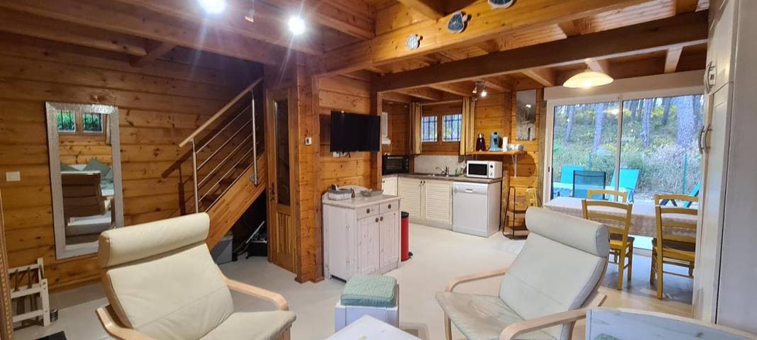 Gîte pour 6 personnes, avec vue et piscine ainsi que jardin et sauna à Bias - 4
