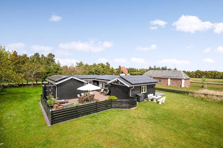 Feriehus for 7 personer, med Terrasse i Blåvand
