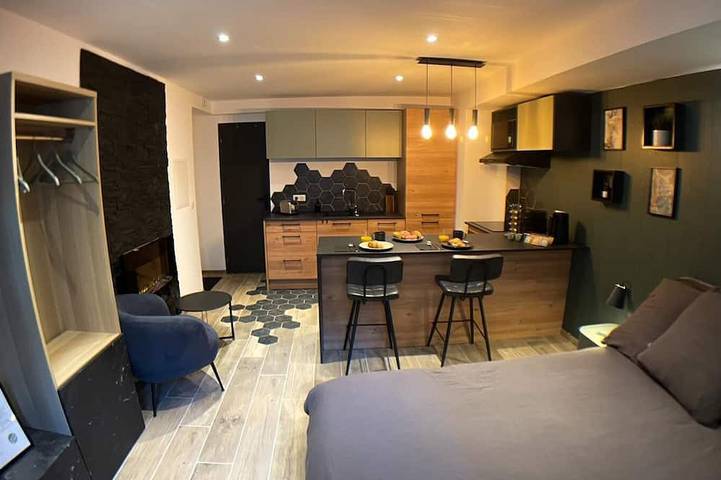 Apartamento entero, Your cosy studio in the heart of Manosque in Manosque, Parque natural regional del Luberon