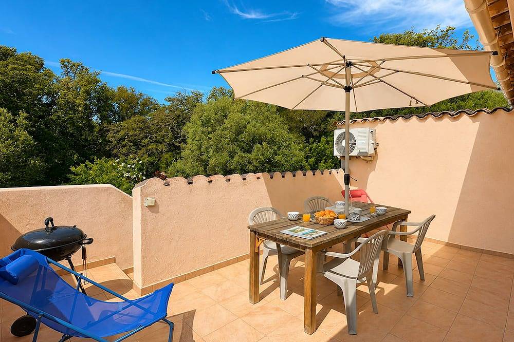 Appartement entier, T2 pour 4 pers. au calme avec terrasse et grand jardin, Clim. Wifi. in Porto-Vecchio, Arrondissement de Sartène