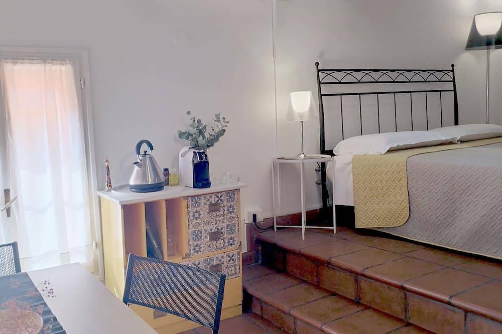 Entire apartment, Modena Centro Suite del Vicolo with free parking in Modena, Modena Province