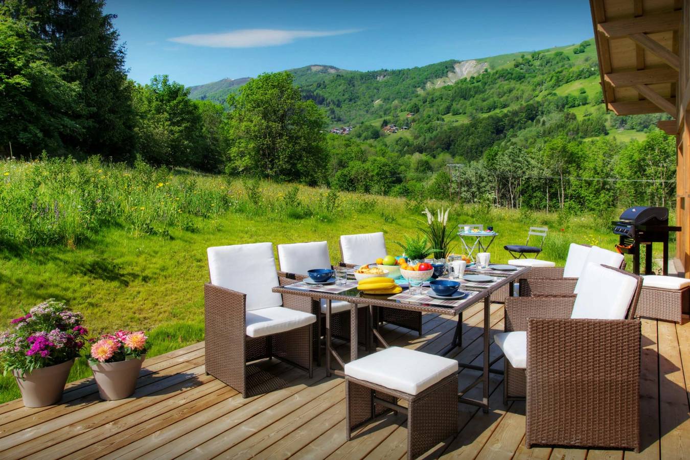Stylish Valmorel chalet for 10 - sauna & sunny terraces - Ovo Network in Les Avanchers-Valmorel, Le Grand Domaine