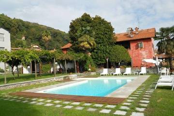 Gîte pour 4 personnes, avec terrasse à Brovello-Carpugnino