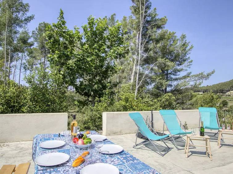 Maison 8 Personnes in Saint-Cyr-sur-Mer, Côte méditerranéenne (France)