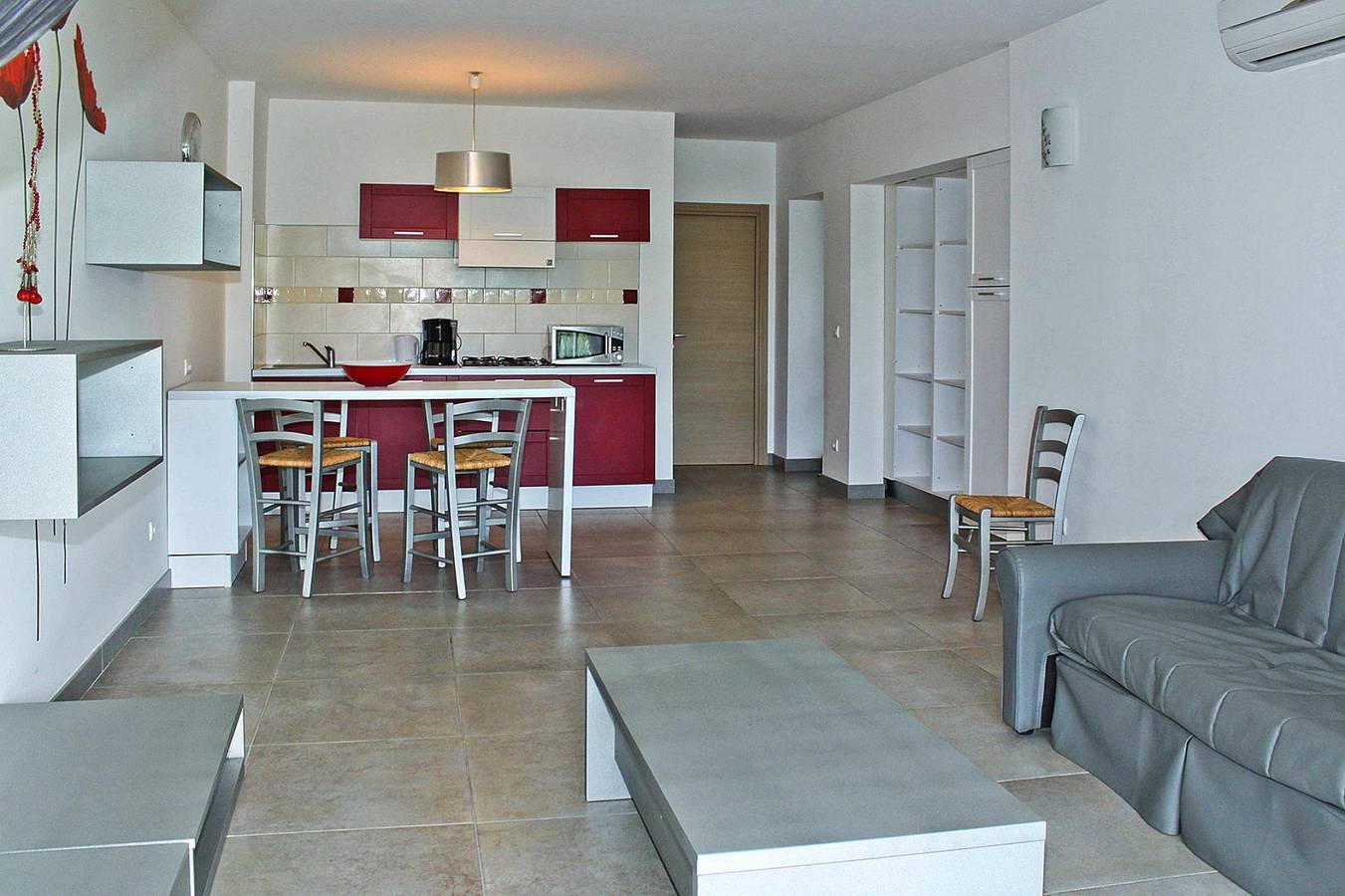 Entire apartment, Apartment in Corsica near Sandy Beach in Santa-Lucia-di-Moriani, Corte region
