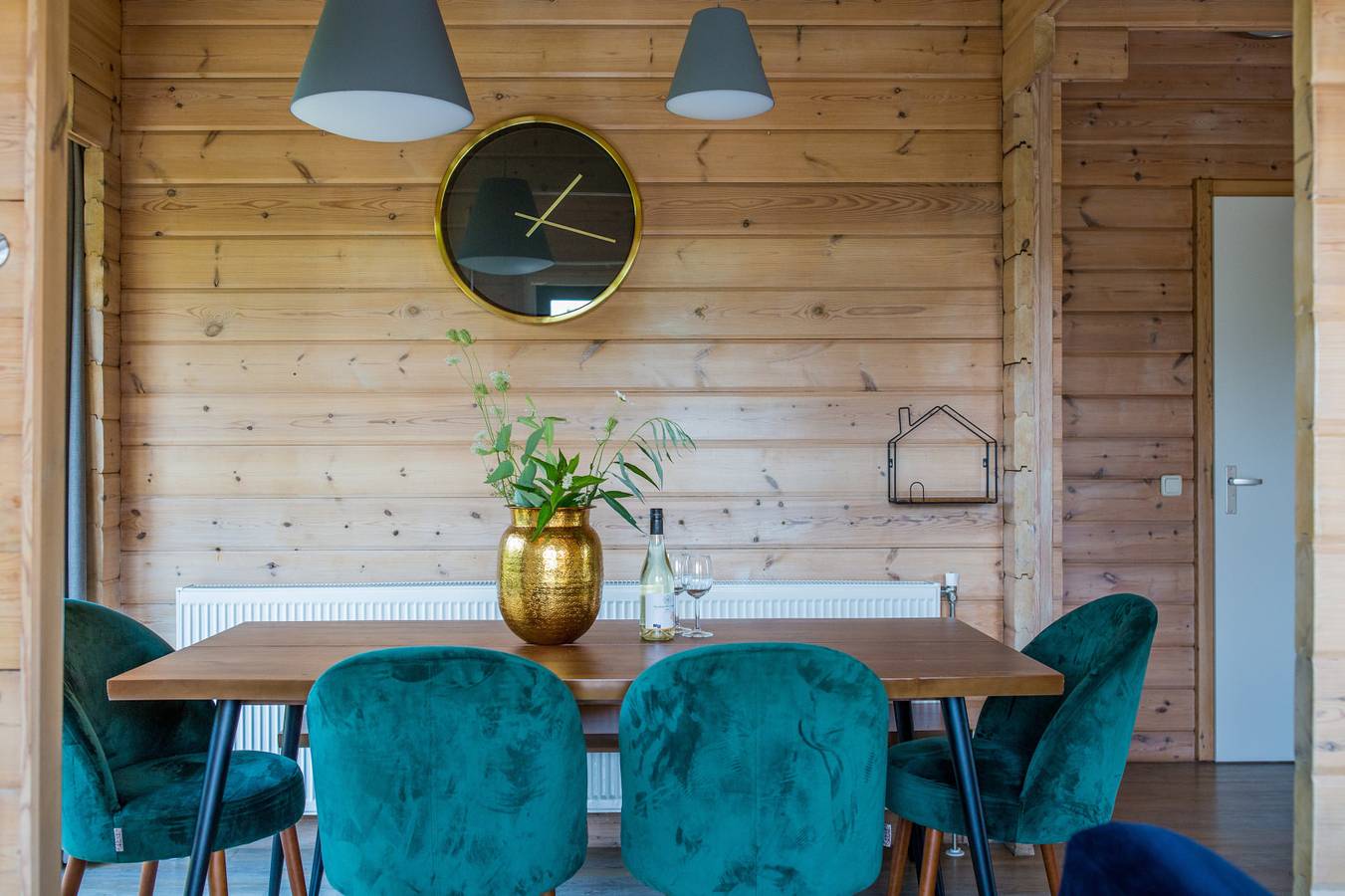 Geräumiger Bungalow für 6 Personen mit 2 Badezimmern in einem ruhigen Ferienpark in Oosterend, Westfriesische Inseln