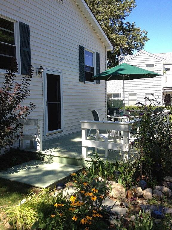 Vacation rental for 8 people, with terrace and yard in Ogunquit