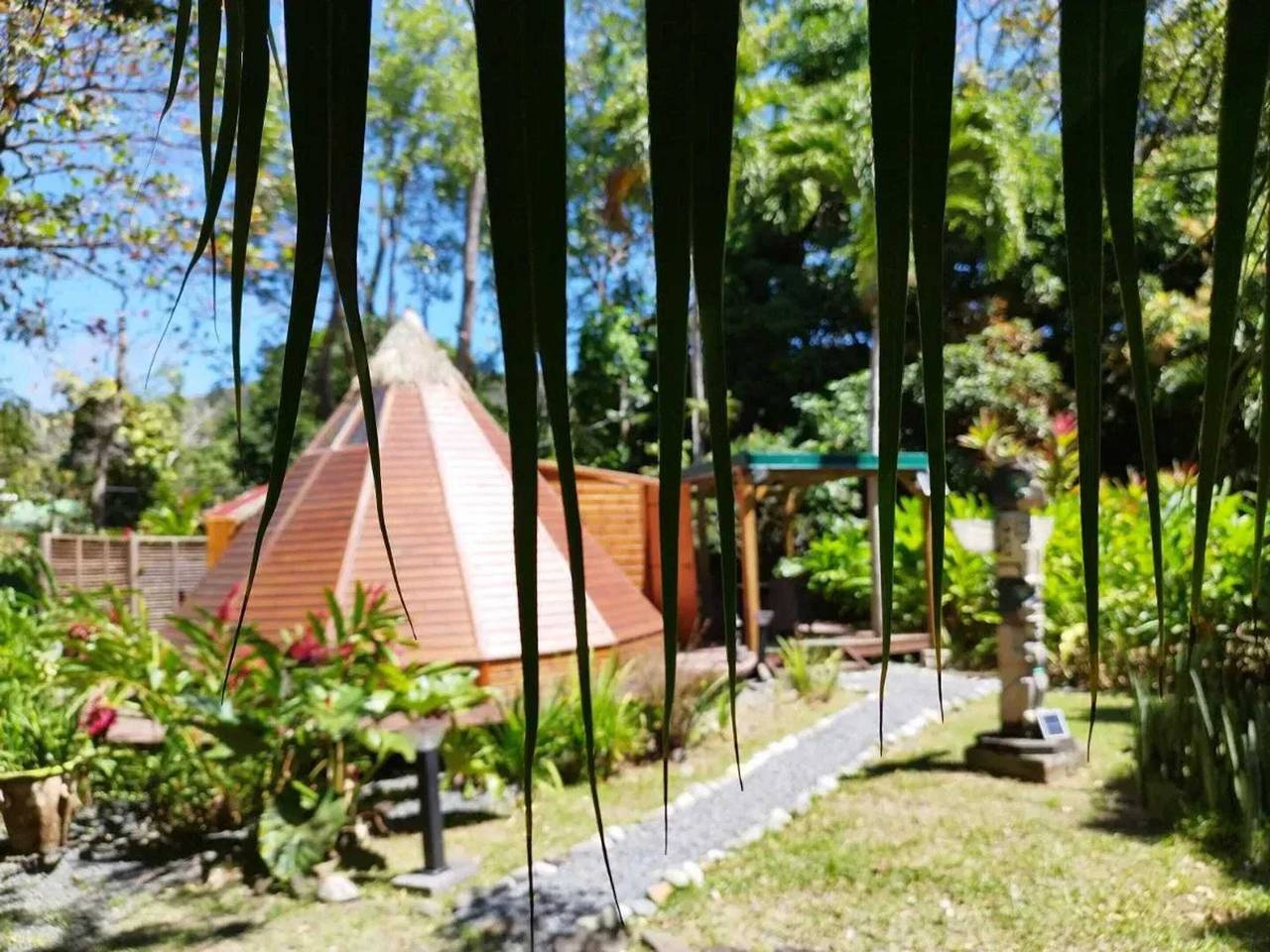 Gemütliches Chalet mit privatem Zugang in Pointe-Noire in Pointe-Noire, Guadeloupe