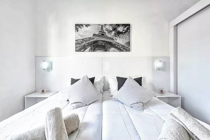 Ferienhaus für 3 Personen, mit Garten und Pool sowie Terrasse