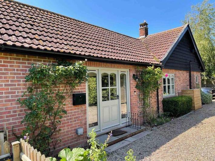 Holiday rental for 8 people, with Terrace and Garden as well as View in Cley next the Sea