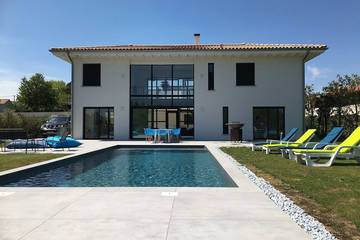 Location de vacances pour 8 personnes, avec jardin et terrasse à Rouffiac-Tolosan