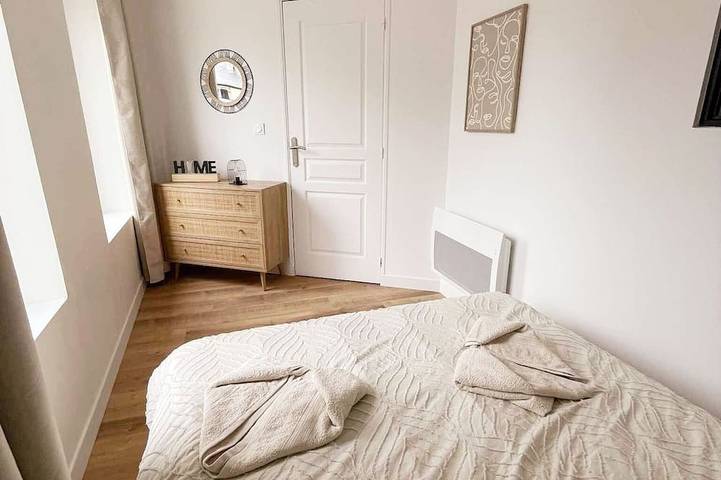 Gîte-Familiar-Baño privado con bañera-Vista al Jardín in Saint-Martin-des-Marais, Troarn